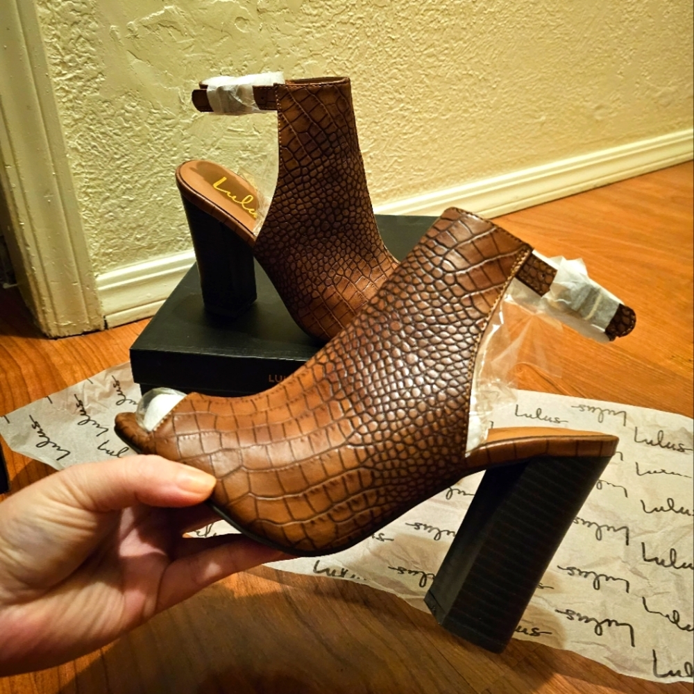 Brown Croc Heeled Booty Size 8.5
